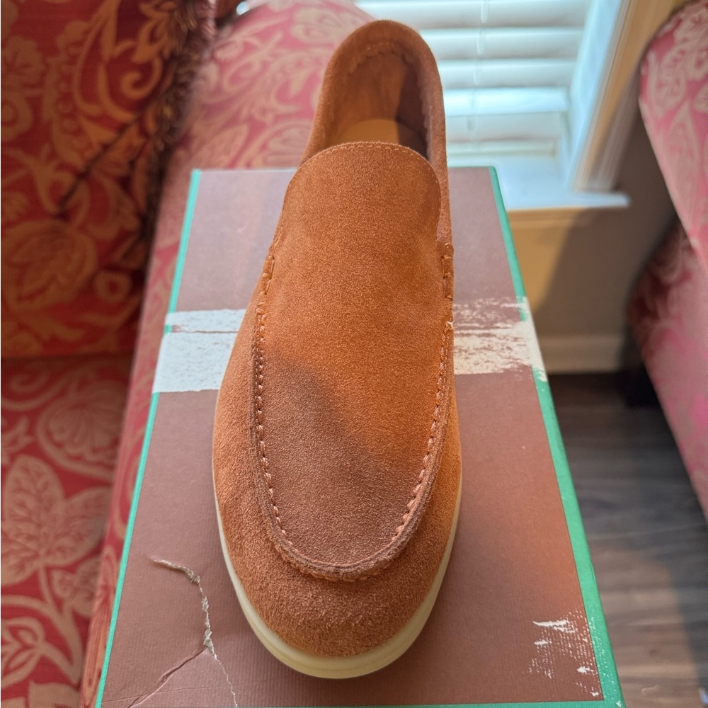Loro Piana
Suede Summer Anton Loafer in brown
